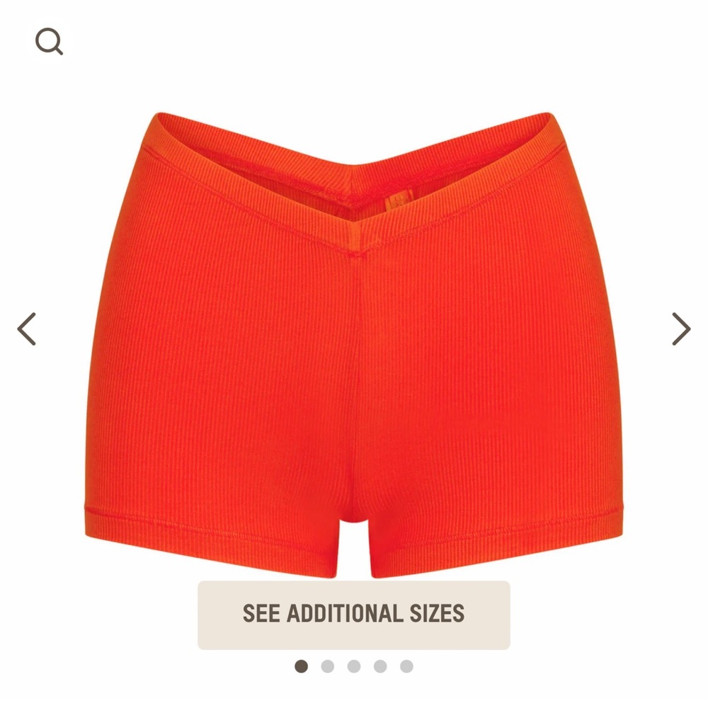 SKIMS Soft Lounge V Waist Short
